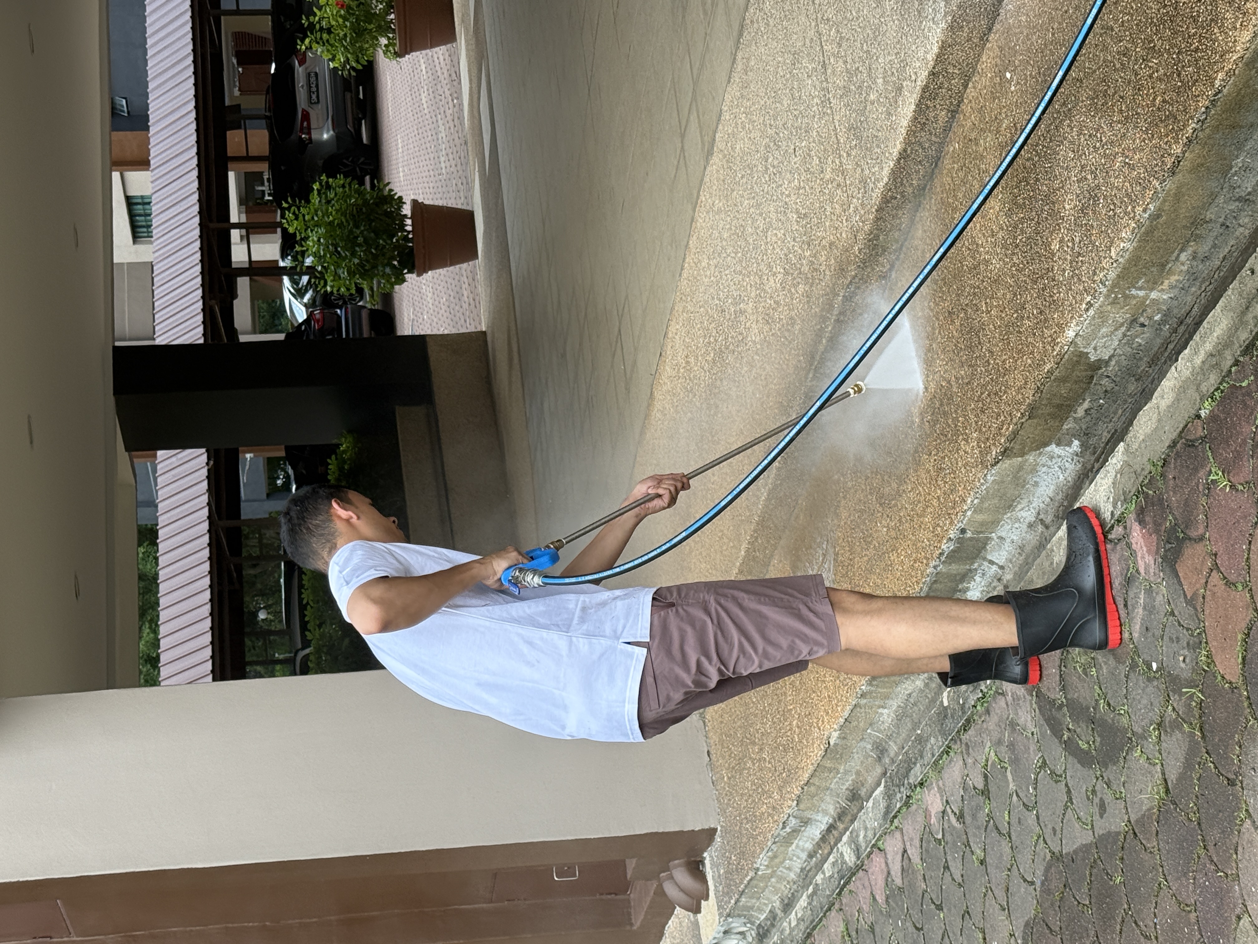 Industrial pressure cleaning by ZAPCLEAN 1